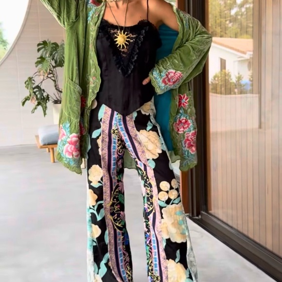 Chasing Unicorns One Night In Heaven Silk Velvet Housecoat BNWT - Picture 4 of 8